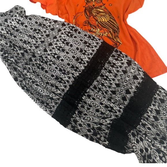 WhimsiGoth Orange Owl Graphic - Picture 3 of 3